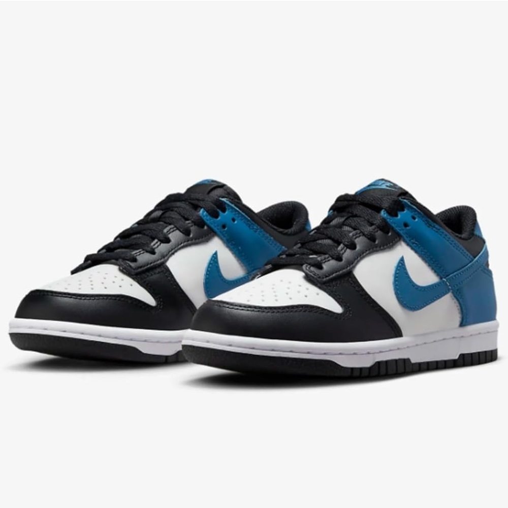 Nike Men's Black and Blue Low-Top Sneakers SIZE 5.5Y